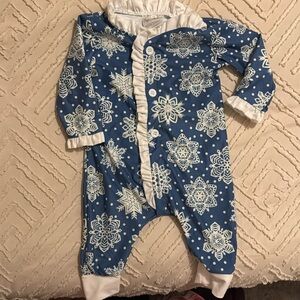 Winter PJs SZ 6M